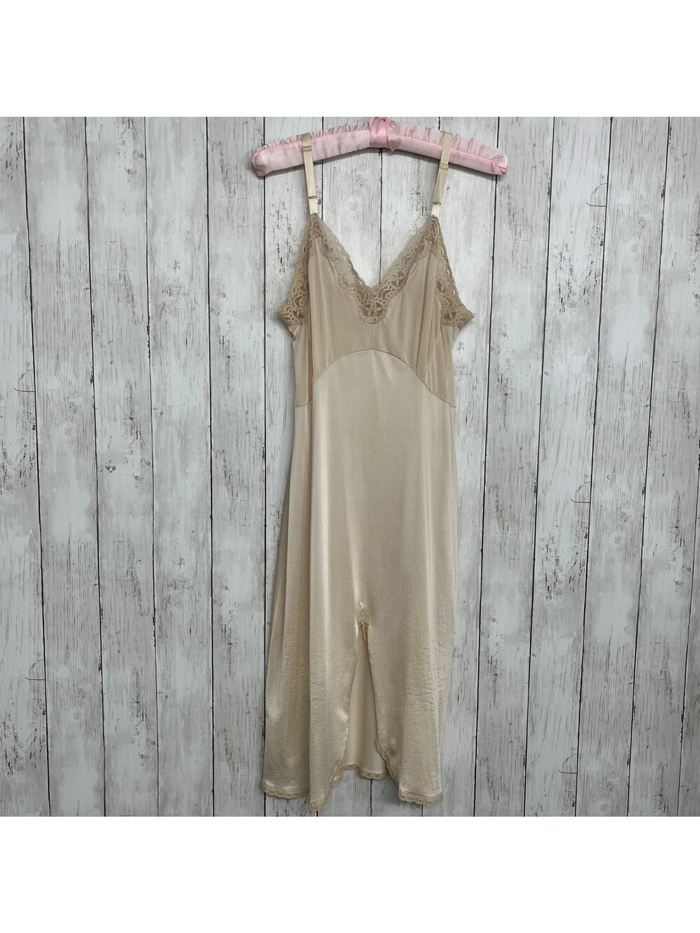 Shadow Line Vintage Lace Tan Adjustable Front Slit Classic Sexy Full Slip 32